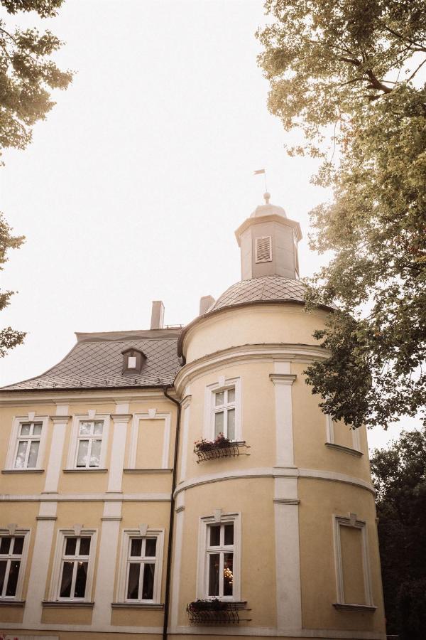 Hotel Zamek Chalupki Exterior foto